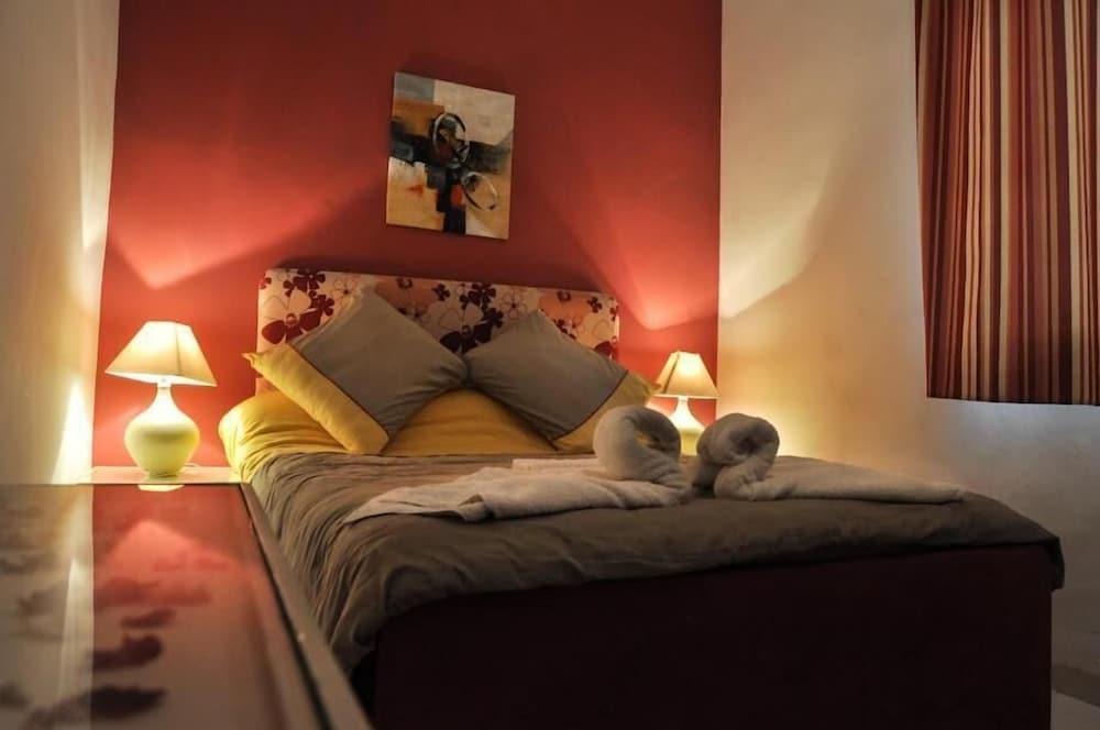 Dar Boutouil Bed & Breakfast