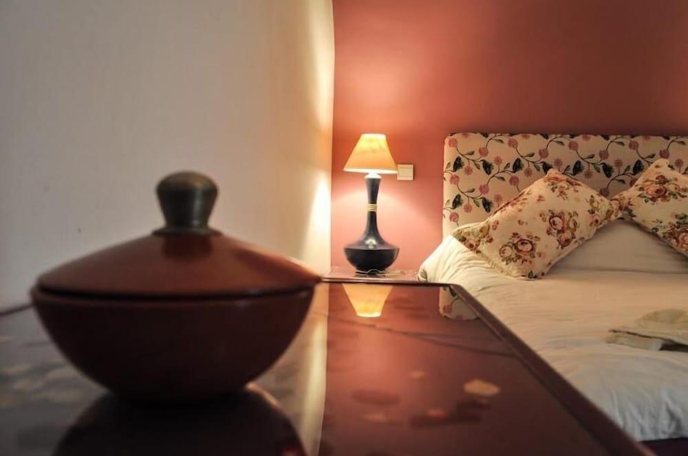 Bed & Breakfast Dar Boutouil 3*