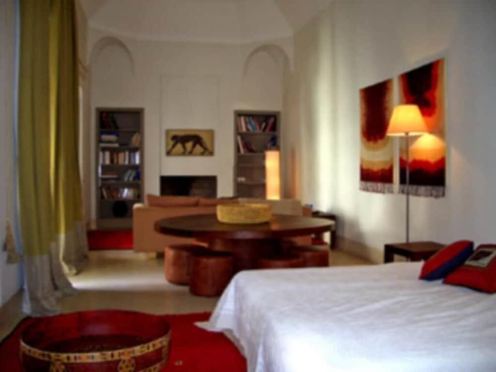 Talaa12 Riad