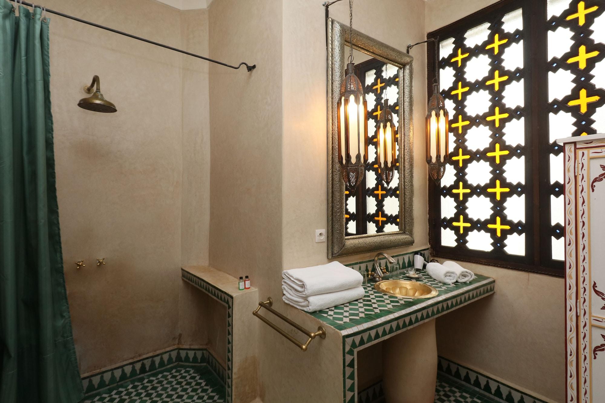 Zineb Riad 3*