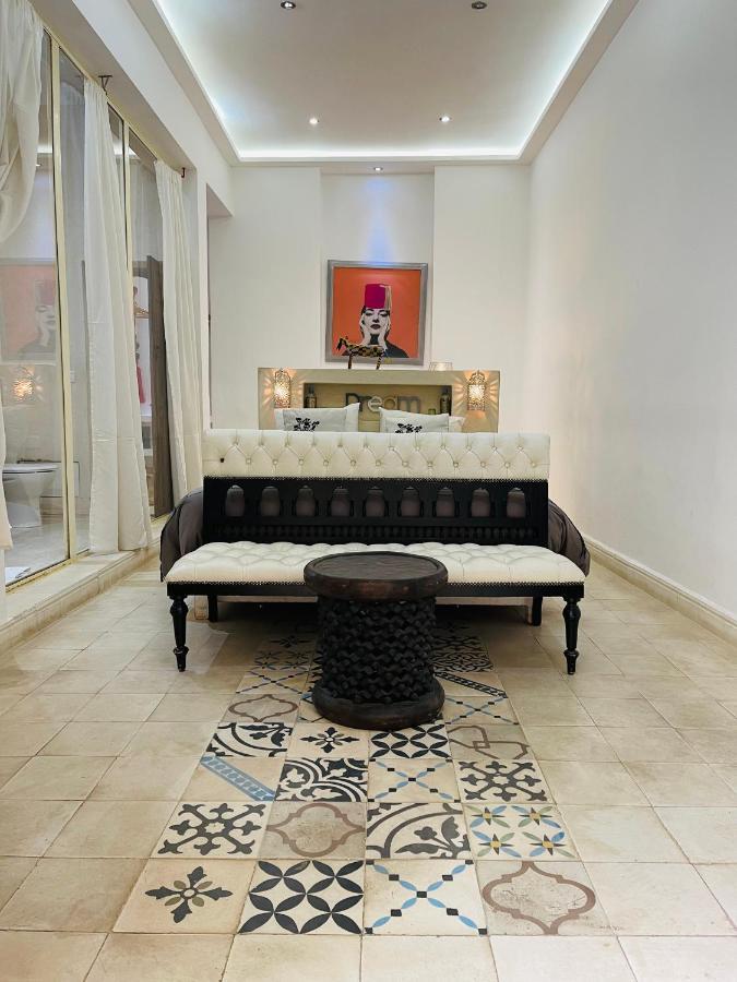 144 Riad 3*