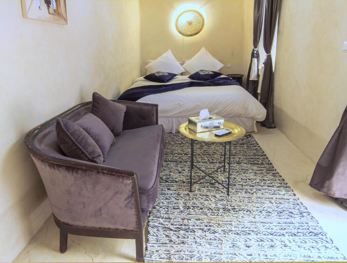 Bed & Breakfast La Porte De L'oasis 2*