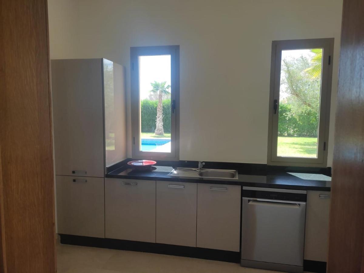 Isolée 4 Façades Avec Piscine Villa Marrakesh