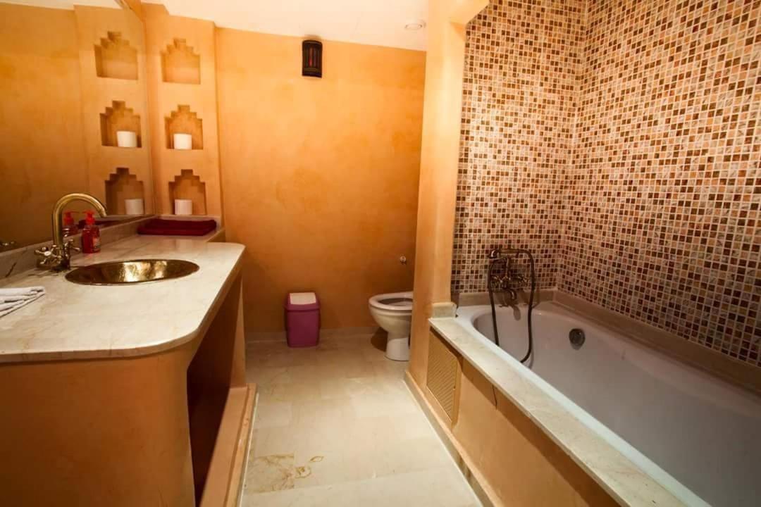 Appartements 2 Chambres Piscines Premium Apartment *