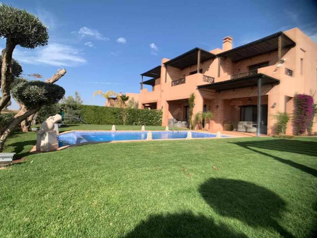 Luxury Waky Beach Golf And Water Ski With Private Pool
