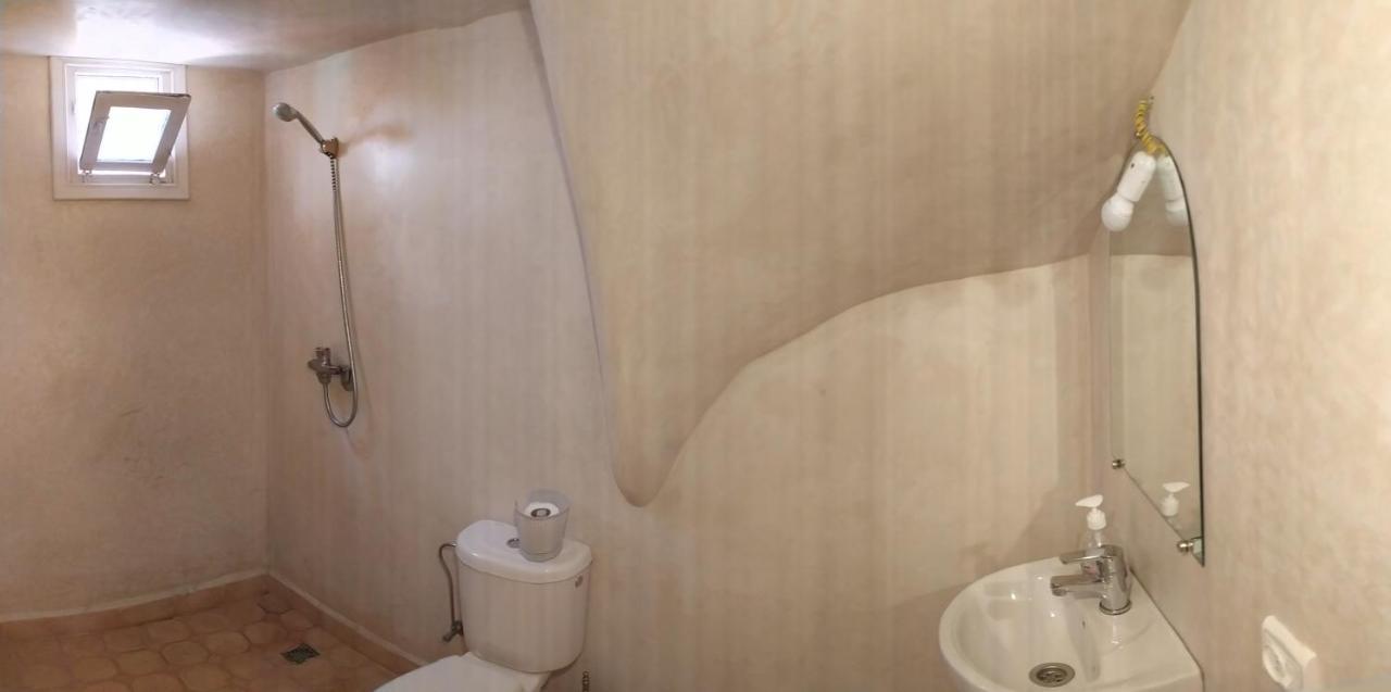 Taziri Riad 2*