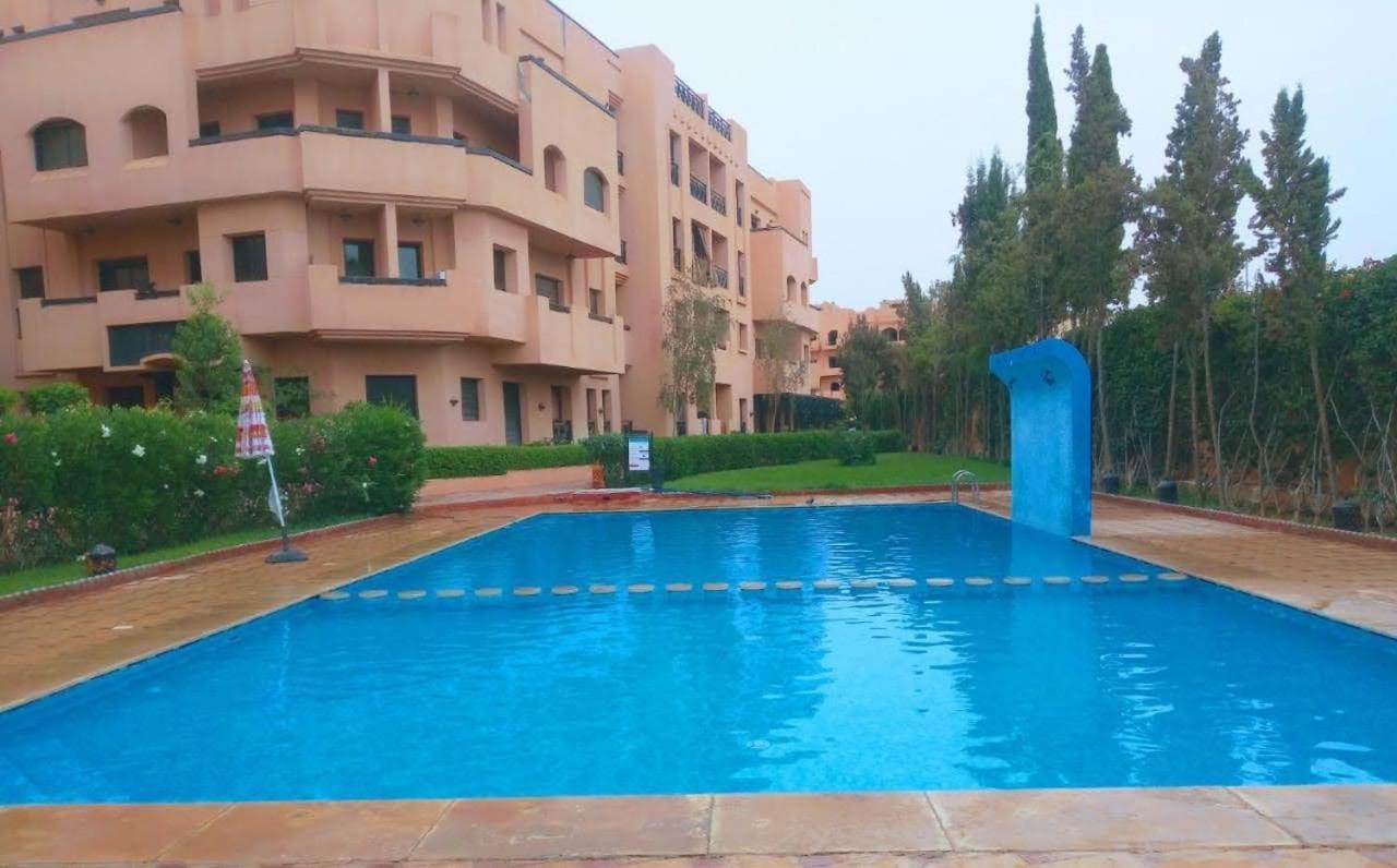 Appartements 2 Chambres Piscines Premium Apartment