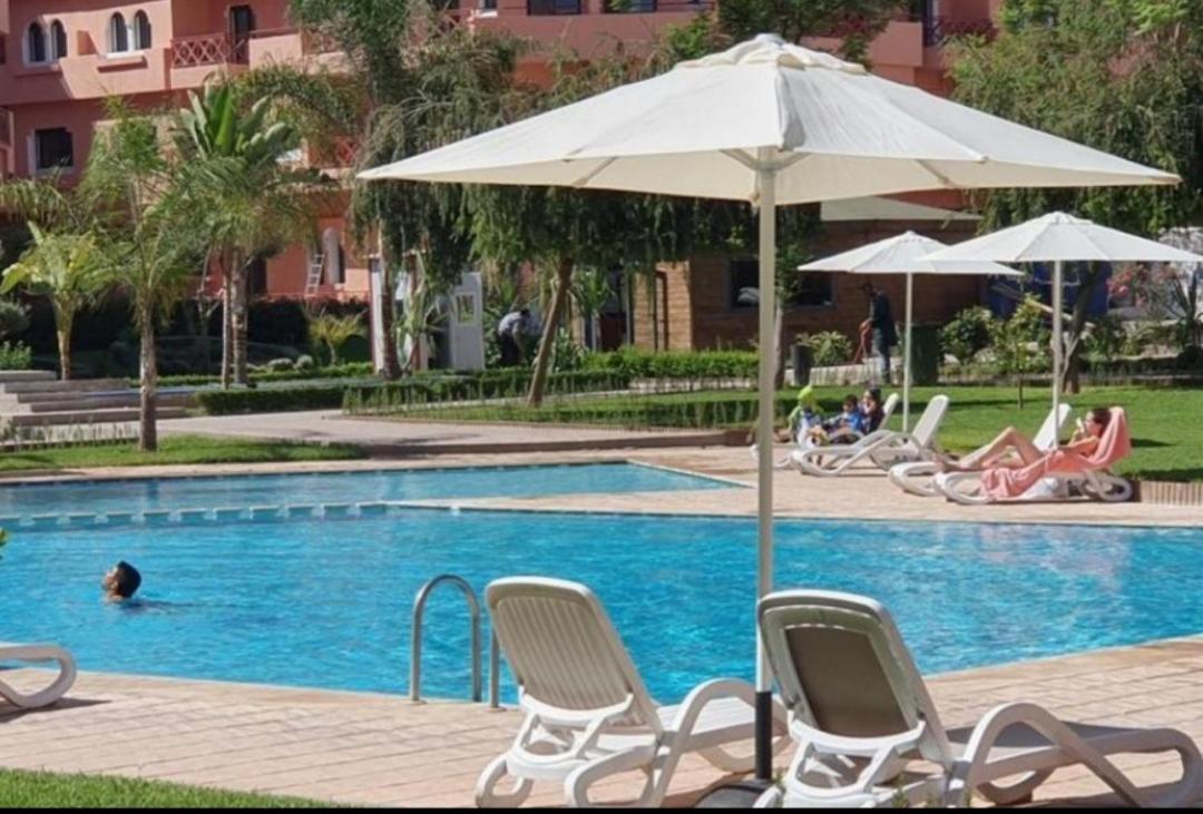 Appartements 2 Chambres Piscines Premium Apartment *