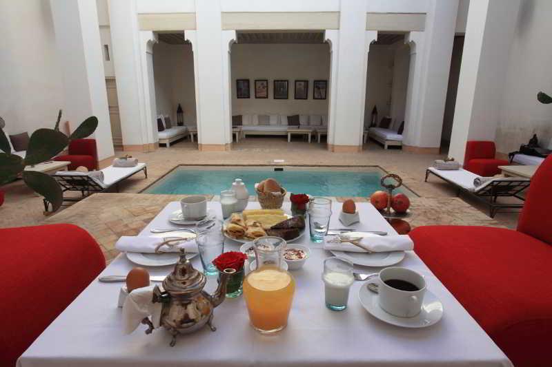 & Al Jazira Riad 4*