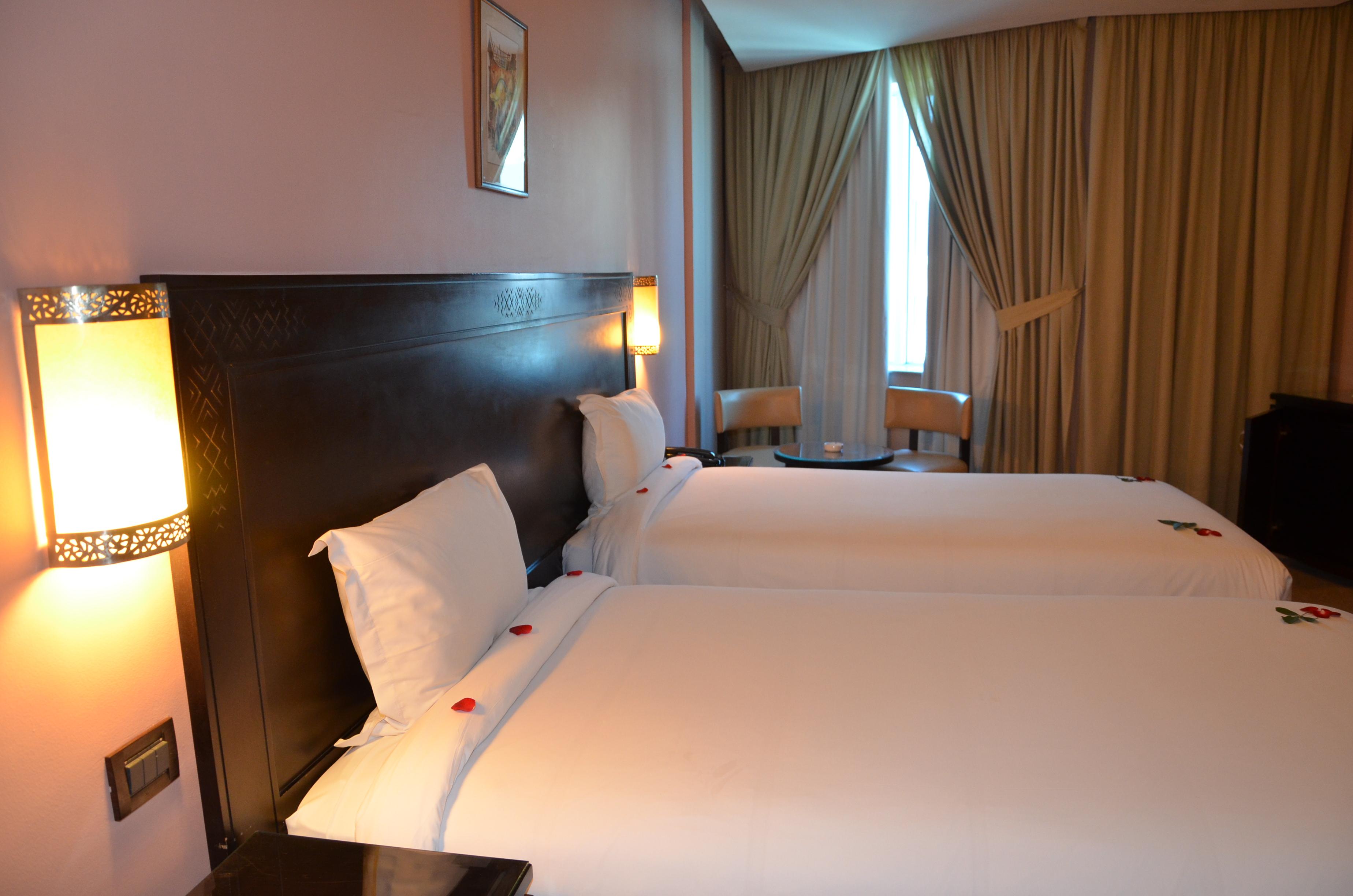 Almas Hotel