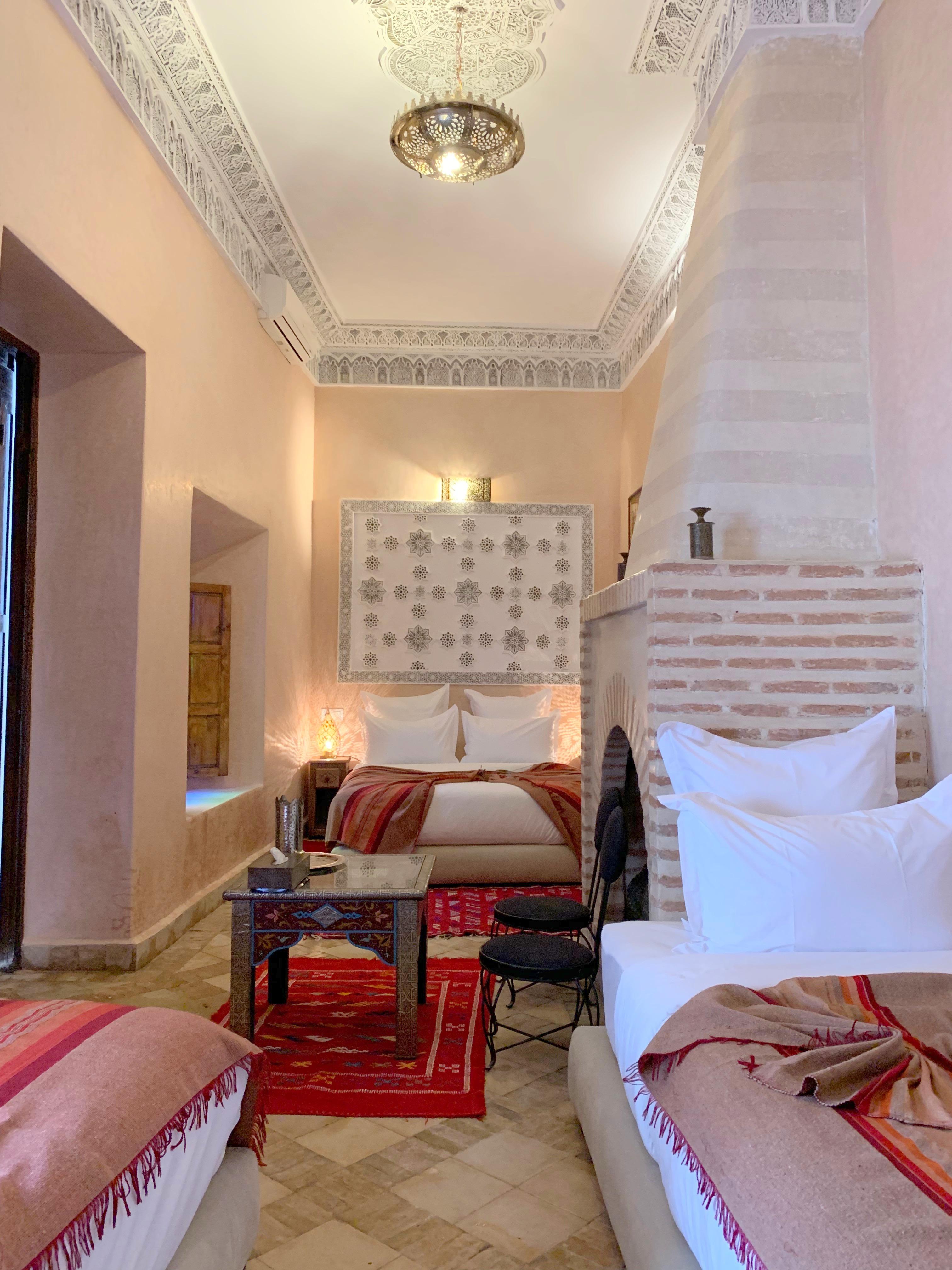 Abaka & Boutique 4*