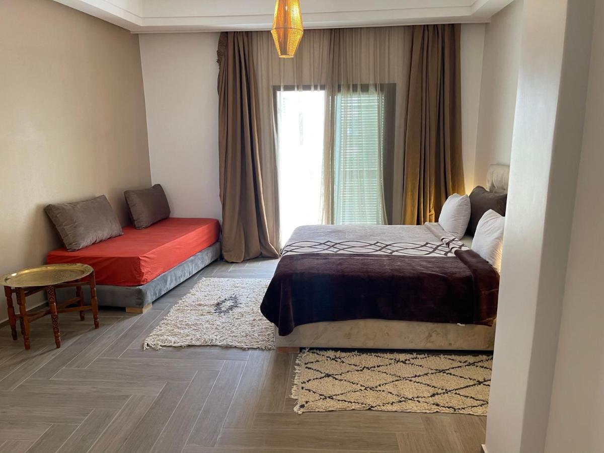 6 Suites Villa *