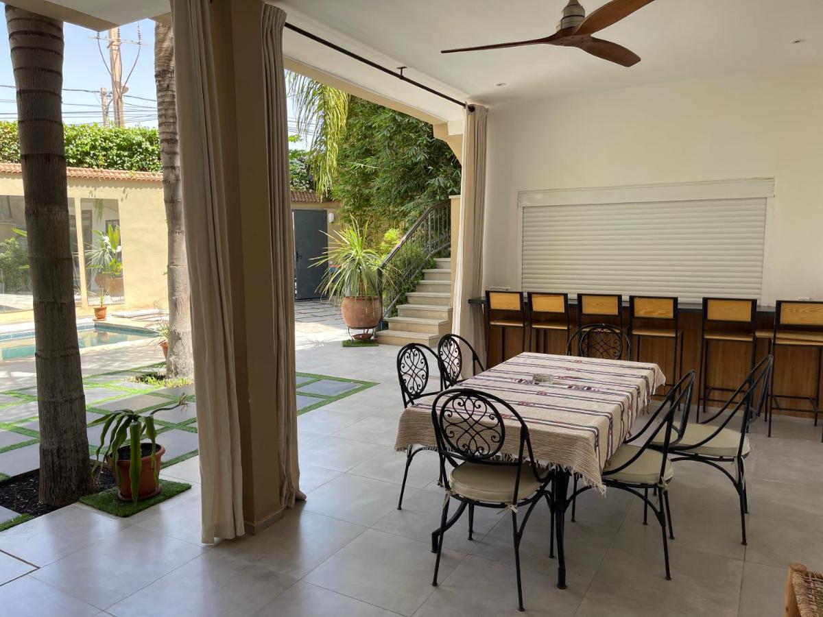 Villa 6 Suites *