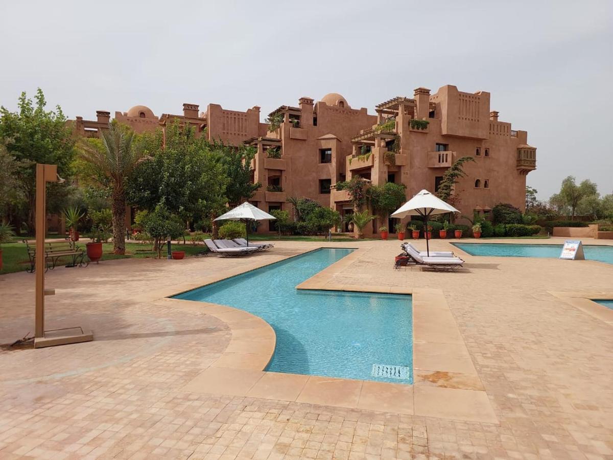 Apparemment A Marrakech