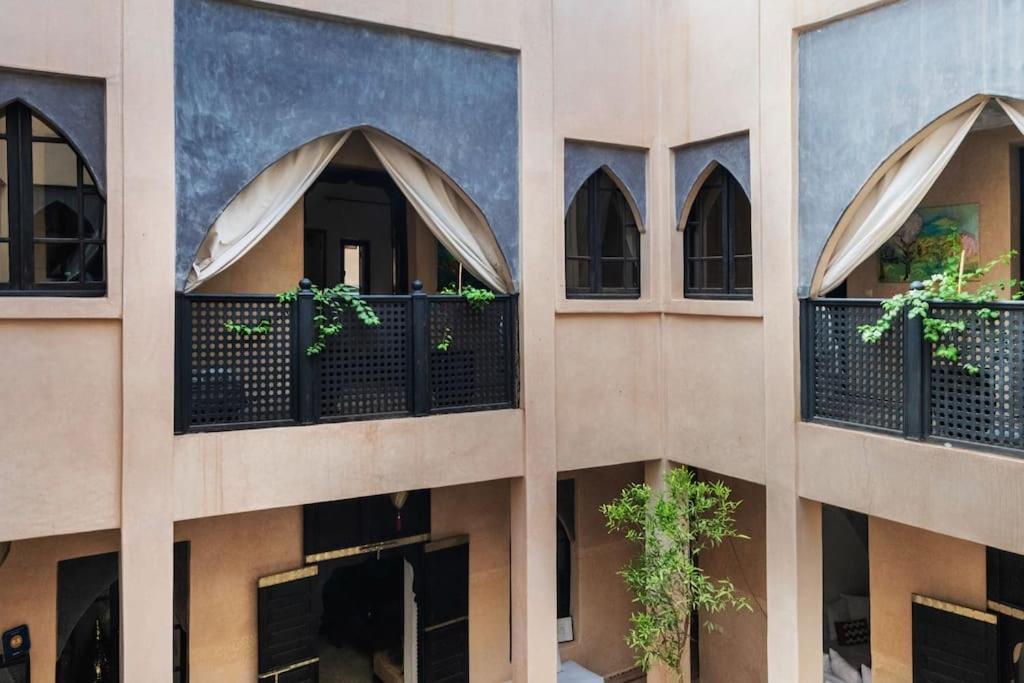 Basidi Piscine Chauffee Sur Le Toit De La Medina Affittacamere *