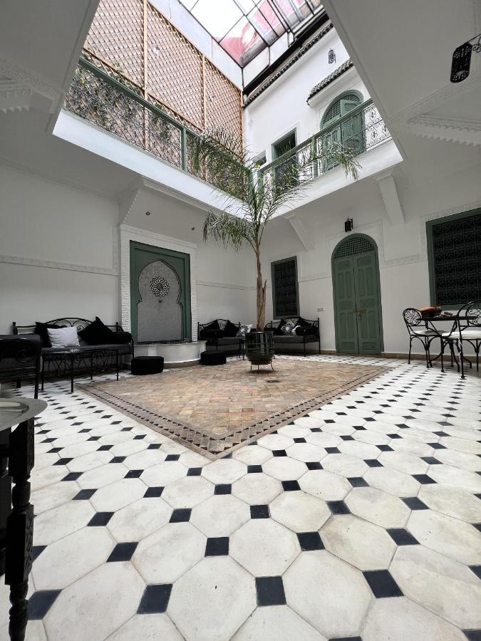 Etoile Ocre Riad *