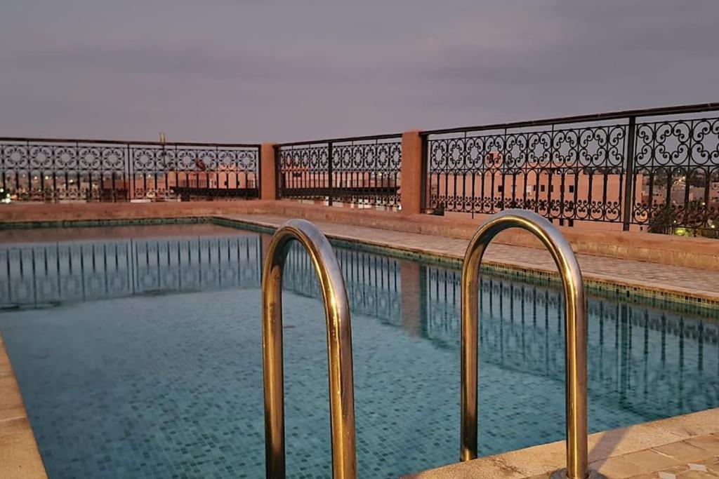 Marrakech Piscine Rooftop. Appartement *