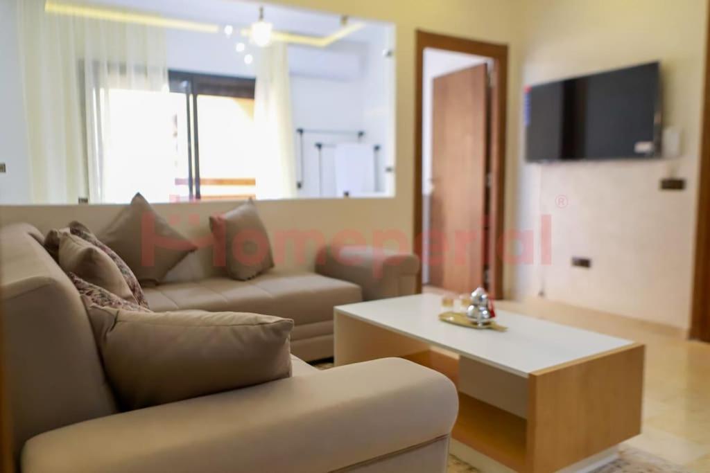 Homeperial Premium Studio With Pool & Balcony Apartment *