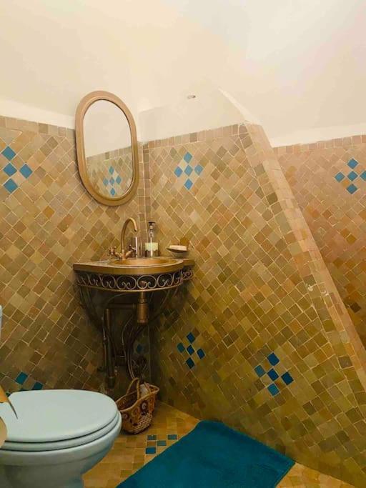 Holiday home Jolie Petit Avec Piscine Belle Terrasse Wifi *