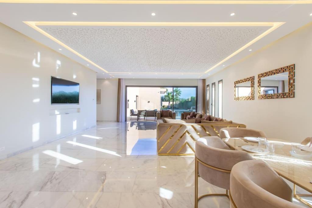 Villa Hawai, Ss Vis A Vis Avec Espace De Sport , Piscine Chauffee