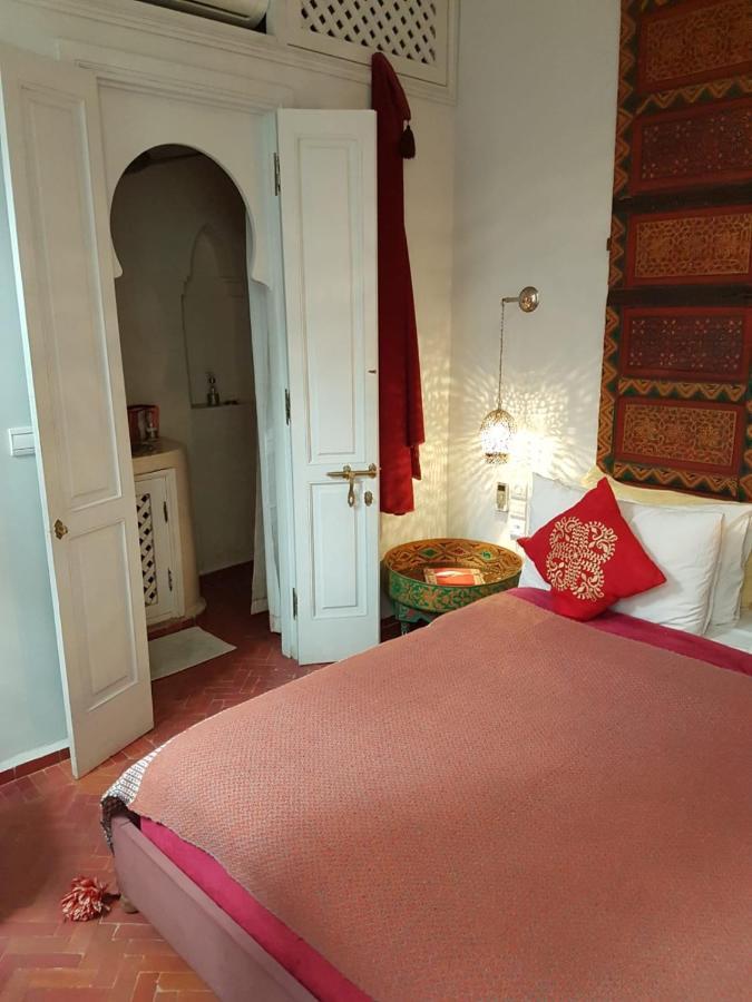 Laly Tourisme Eclaire Le Bijou De La Medina Marrakesch