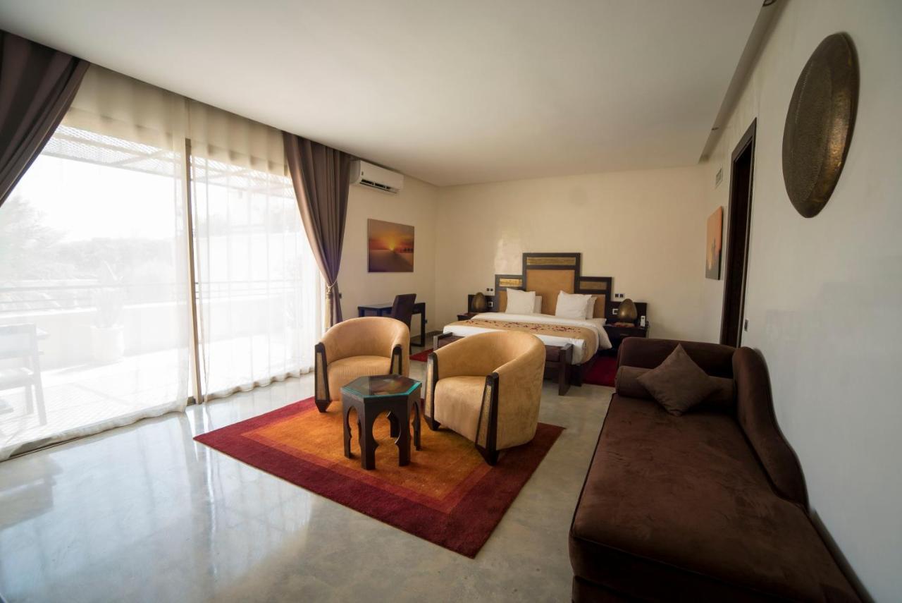 Tal Villa *