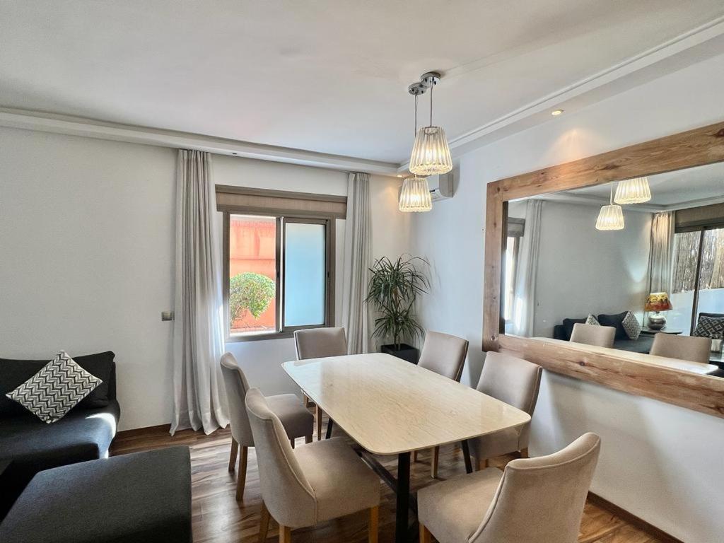 Superbe Avec Terrasse Et Jardin Au Coeur De L'hivernage Apartment