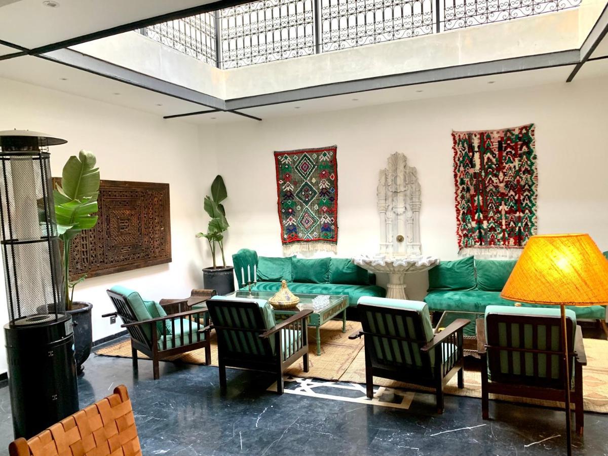 Riad Ksar Saad & *