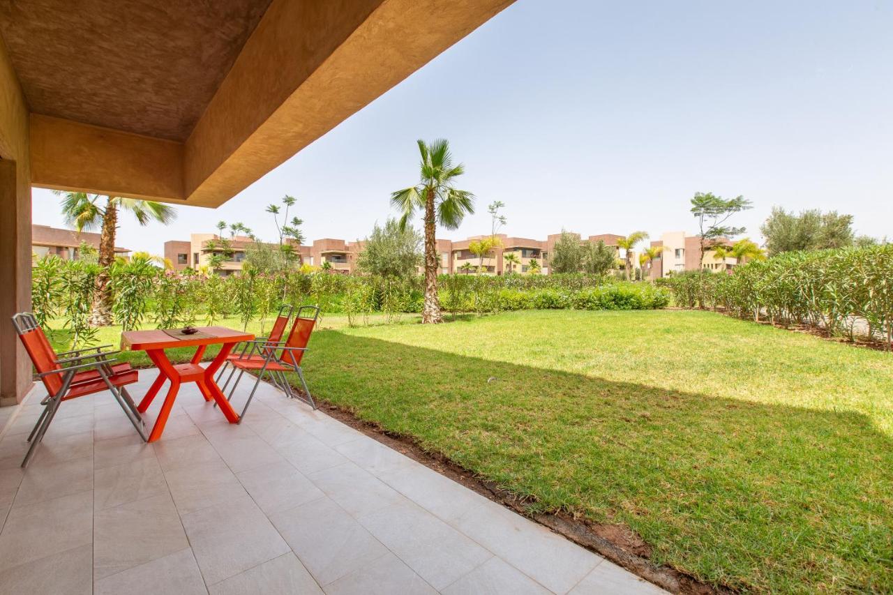 Apartment Pied Dans L'eau - Jardin Privee