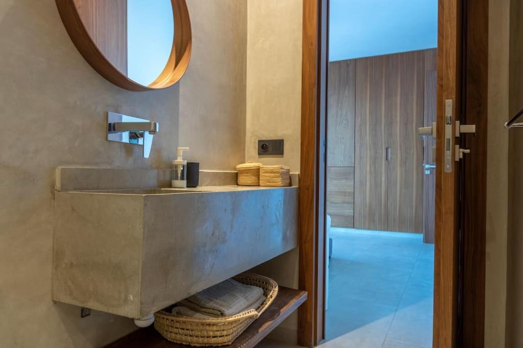 Villa 6 Suites Piscine Chauffee - Leyana *
