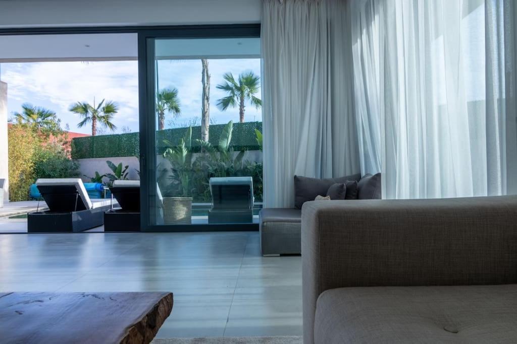 Villa 6 Suites Piscine Chauffee - Leyana *