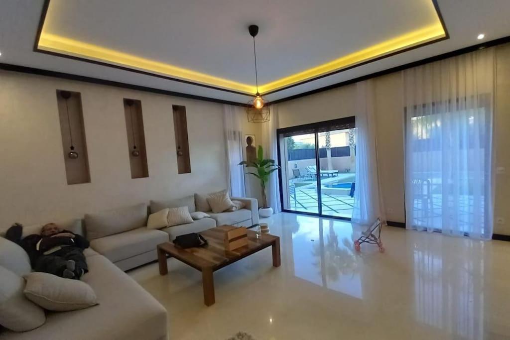 Rosalys Sans Vis Avis Villa