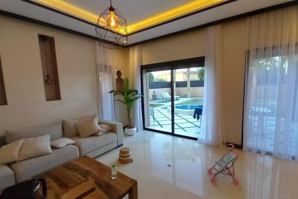 Rosalys Sans Vis Avis Villa