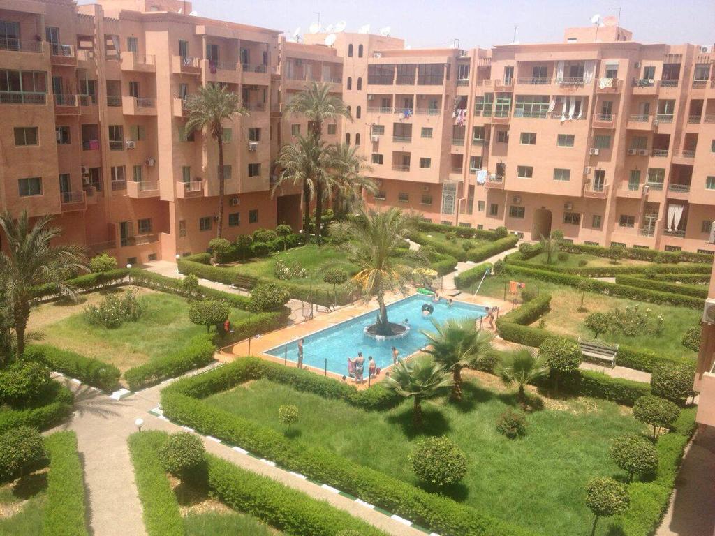 Manis Set In A Area Appartement Marrakesh