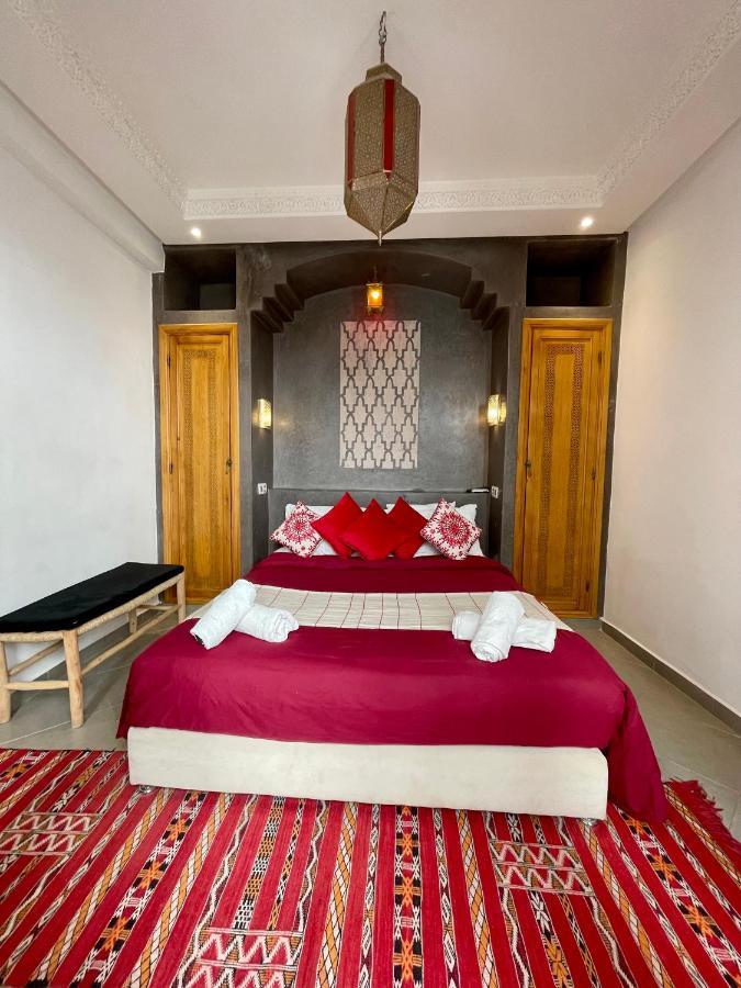 Al Hamama Riad *