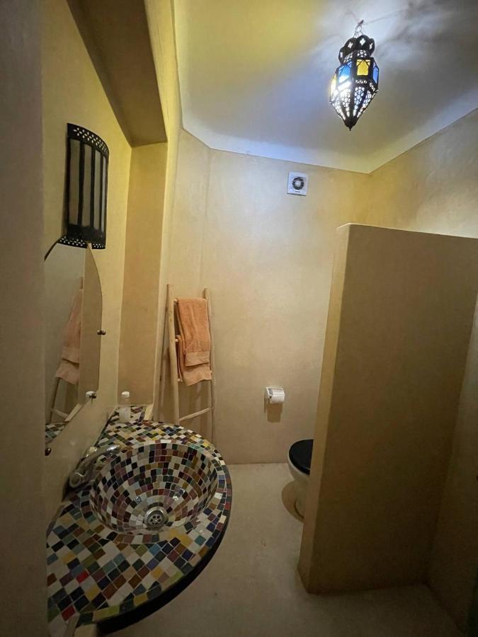 Guest house Rwija *