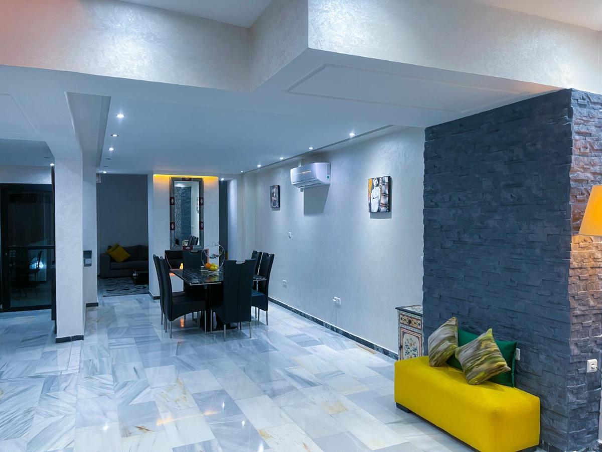En Duplex Avec 3 Standing Gueliz Marrakech Apartamento Marrakesh