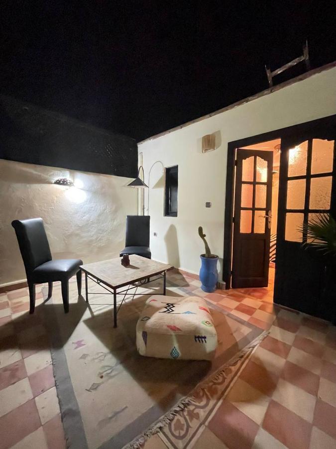 Guest house Rwija *