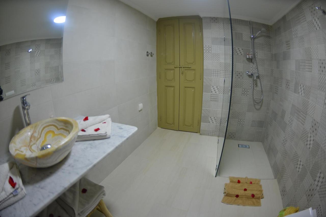 Marana & Guest house *