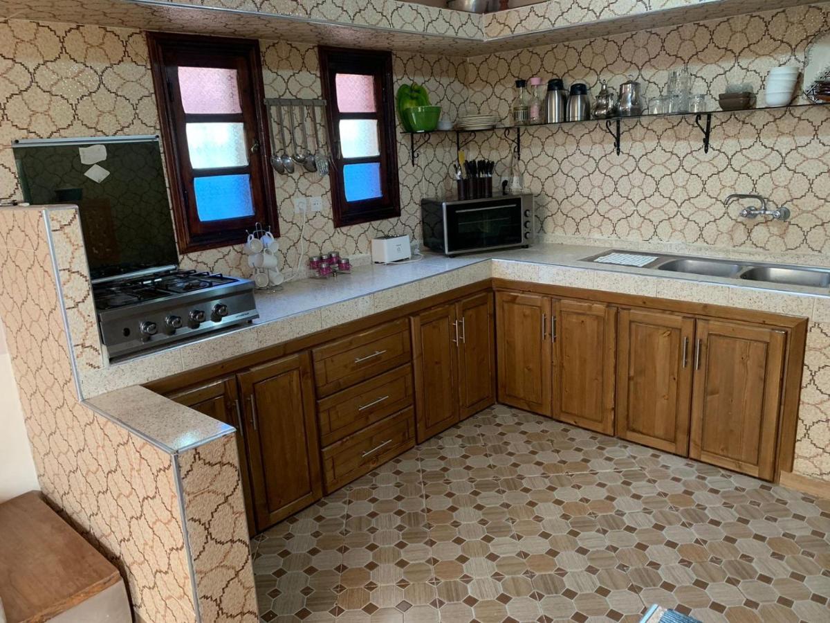 Villa Yanii Siin *