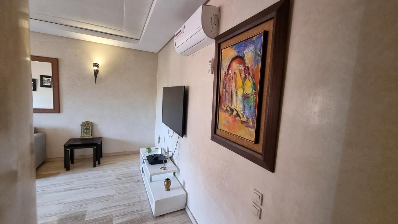 Appartement Superbe Marrakech 2 Avec Piscine, En Plein Centre A 3min De Guelliz, De La Gare *