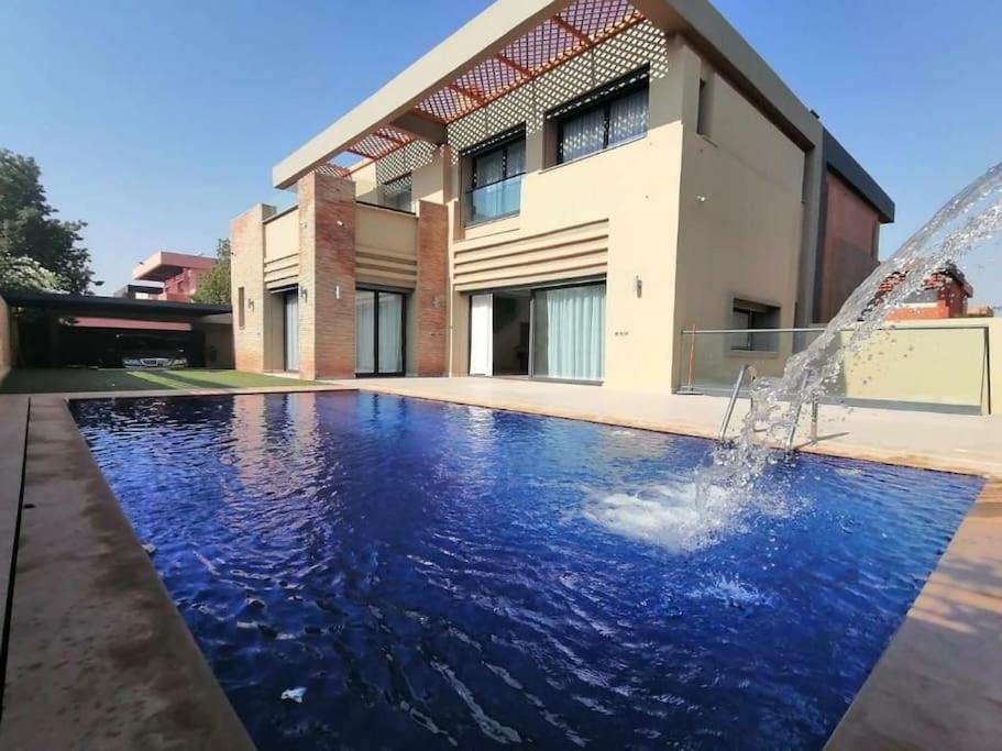 Villa Magnifique De *