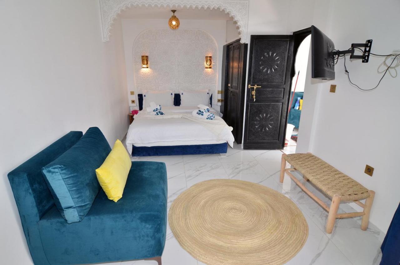 Riad Riad Sr 3 *