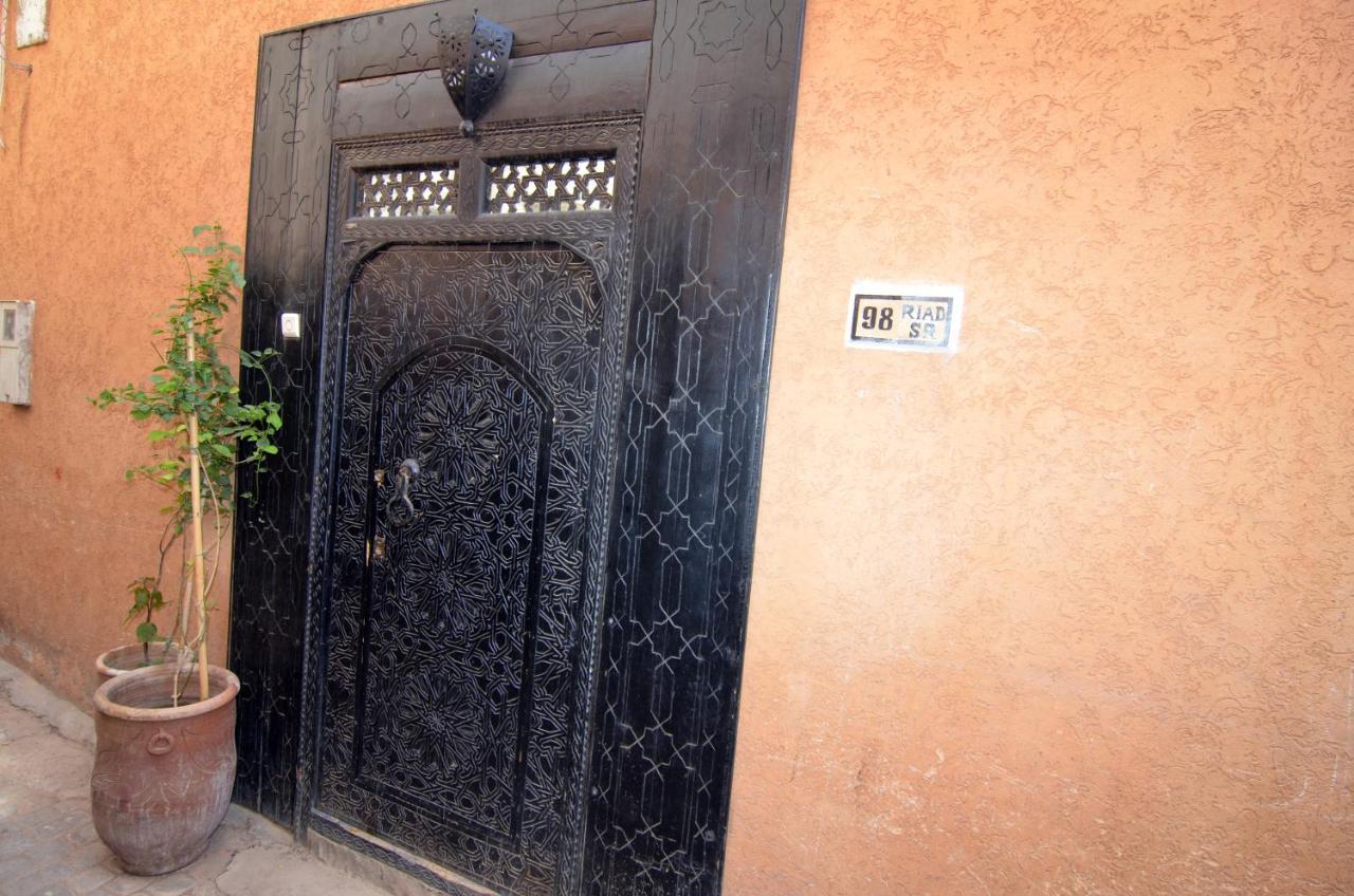 Riad Sr 3 *