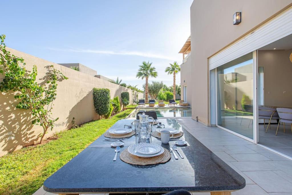 Safiya, Luxe Et Detente, Jeux, Cuisiniere Villa Marrakesh