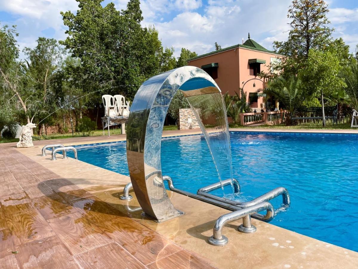 Сasa de vacaciones Maison Avec Piscine Et Grand Jardin 1 Hectare