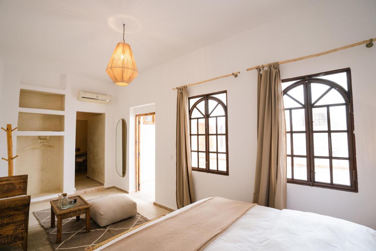 Rahal Hotel *