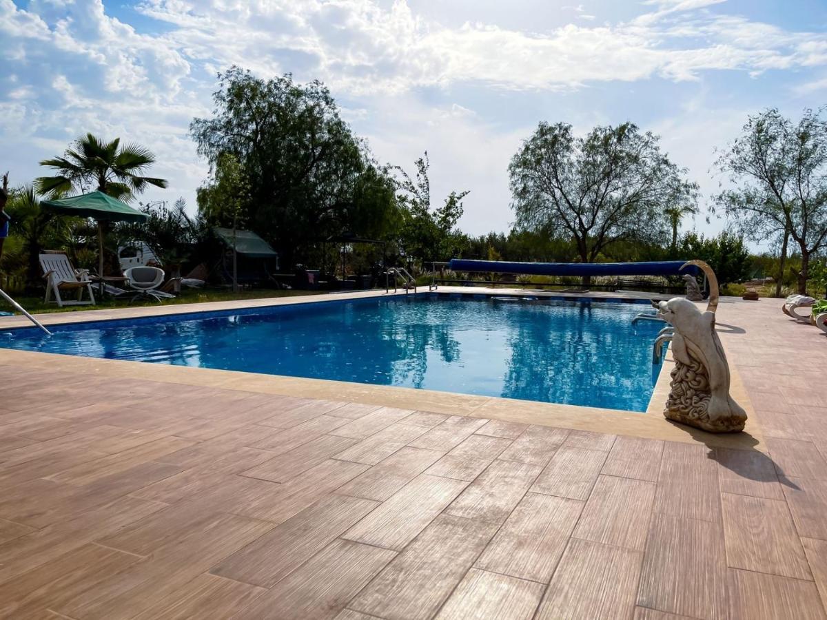 Сasa de vacaciones Maison Avec Piscine Et Grand Jardin 1 Hectare *