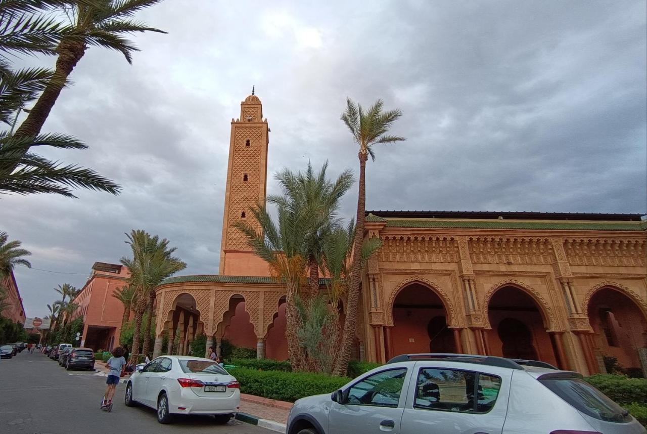 Vakantiehuis A Marrakech Dans La Touristique Al Qaria Assiyahia *
