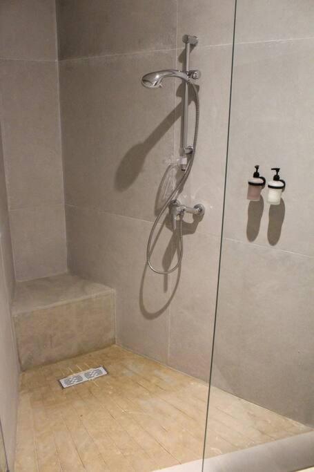 Moderne Proche Macdo Rte Casa *